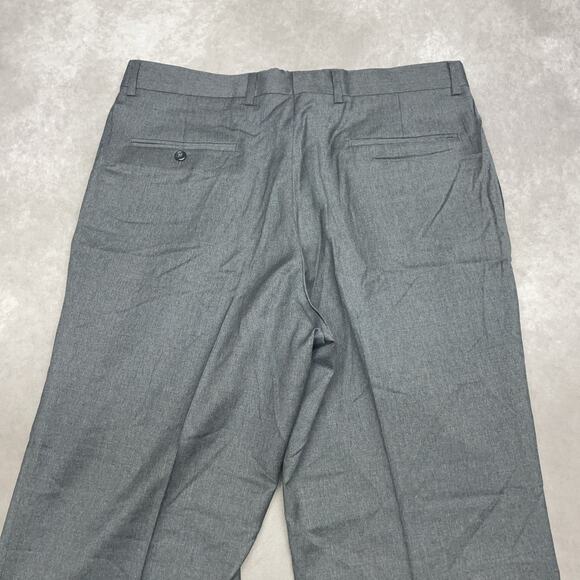 Jos A Bank Sig Collection Fits Mens 35x30 Gray Dress Pants Pleated Cuffed Wool - Picture 3 of 9